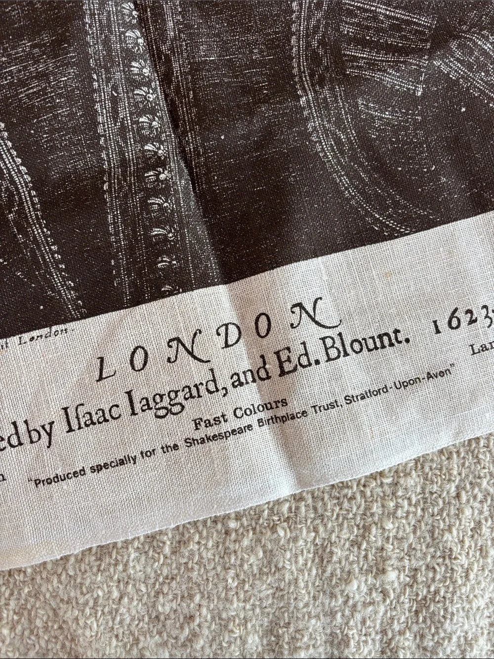 Vintage Linen Shakespeare Towel